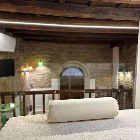 Apartment Antica Taberna Di Trevi *
